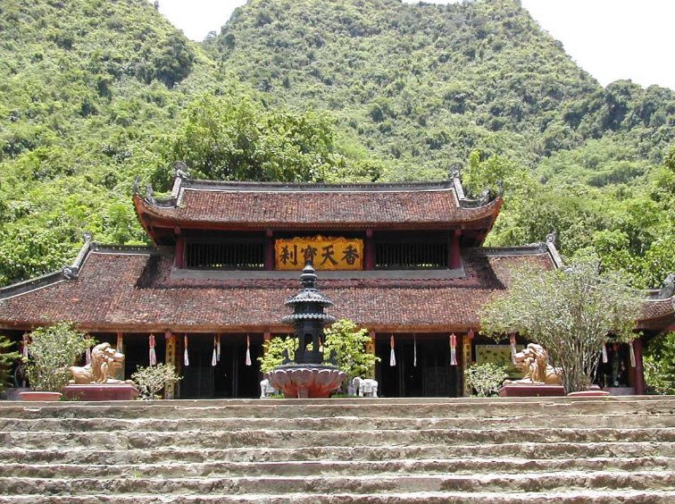 Perfume Pagoda (Chua Huong), Hanoi outskirts (Ha Tay), Vietnam